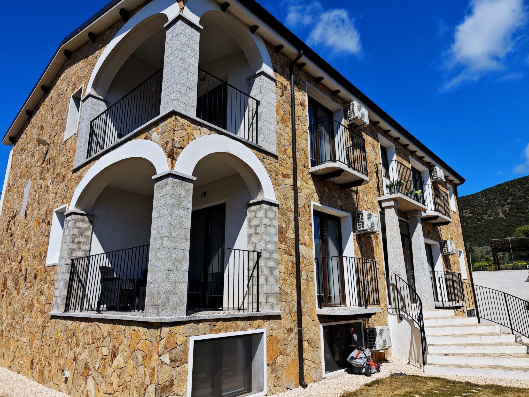 Suite Wohnungen i4mori Porto Pino-Image-tags.info