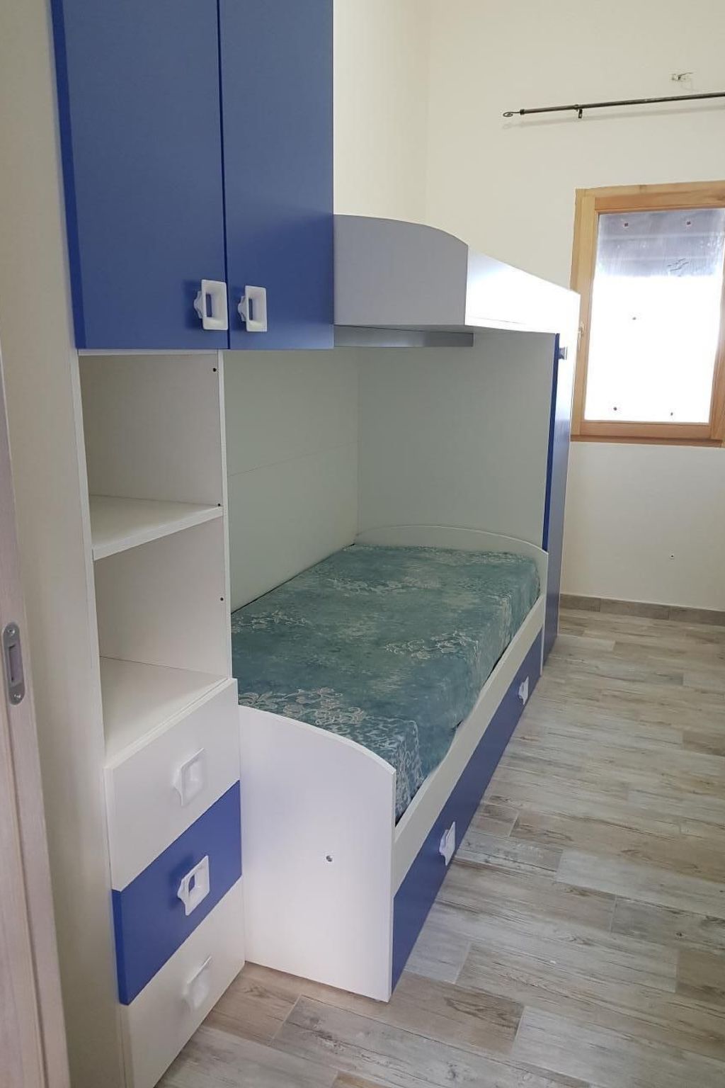 Tolles Ferienhaus in Pula mit Grill-Binnen