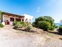 Vrijstaande villa op Sardinië met overdekte parking, vlakbij zee - thumbnail 5