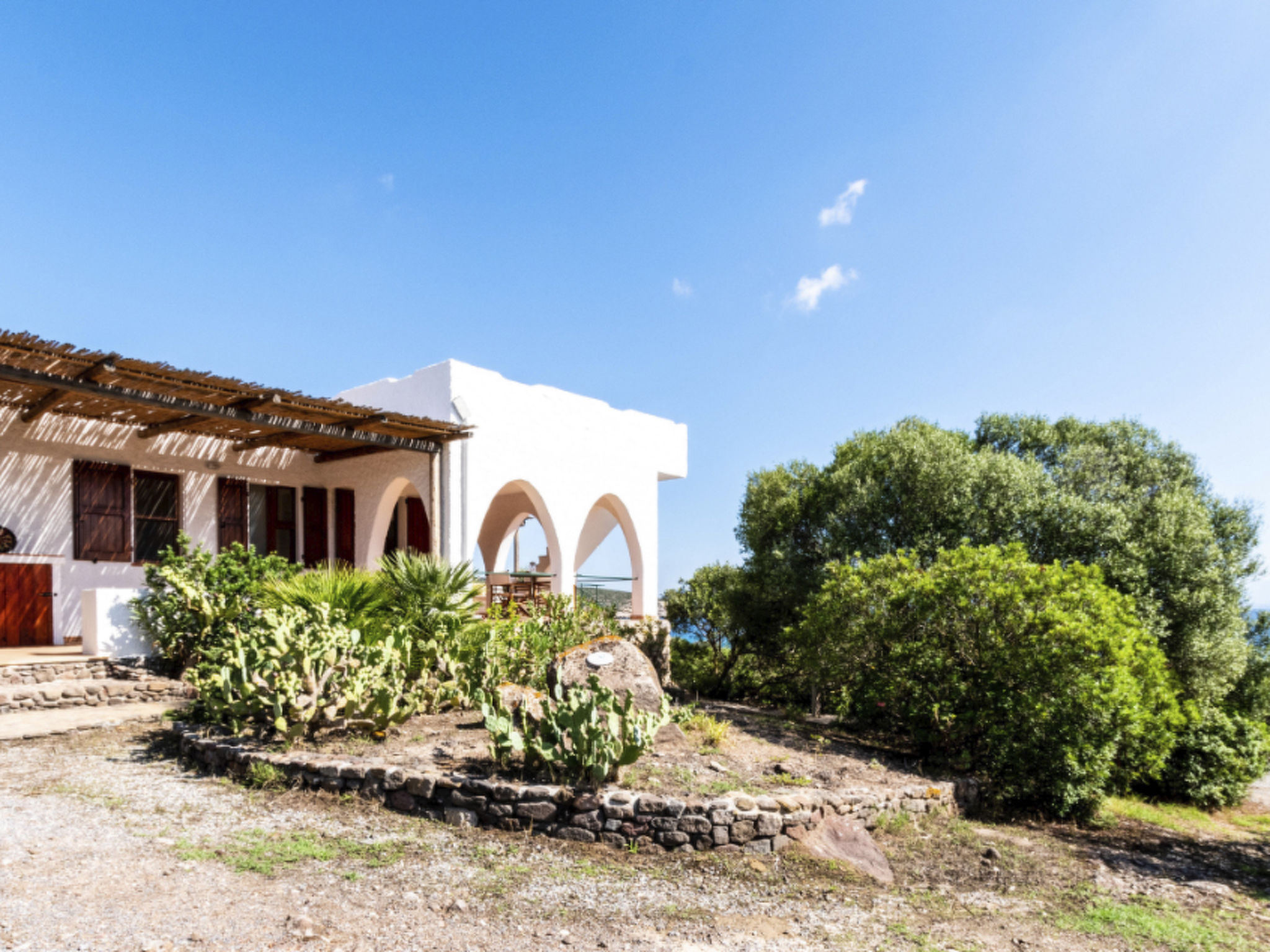 Haus in Sant'antioco mit überdachtem Parkplatz