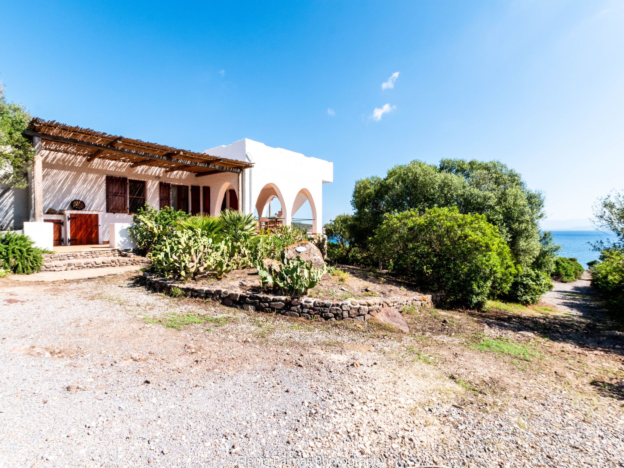 Haus in Sant'antioco mit überdachtem Parkplatz-Image-tags.info