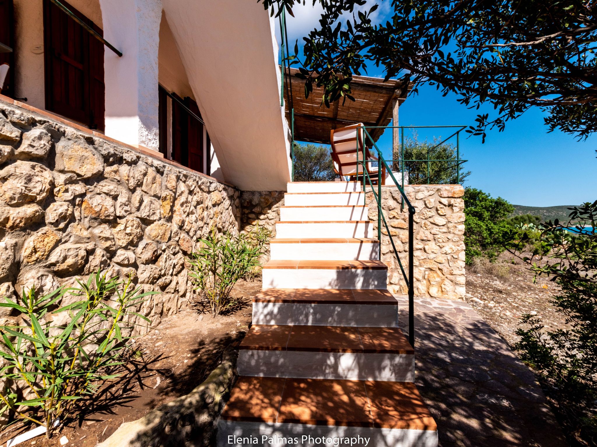 Haus in Sant'antioco mit überdachtem Parkplatz-Image-tags.info