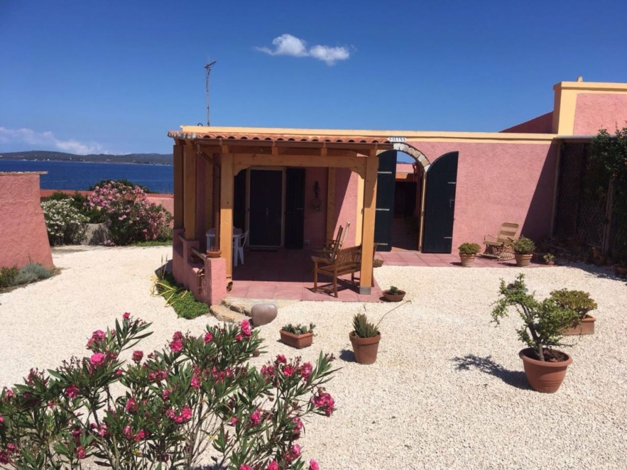 Wohnung in Calasetta mit Grill und Garten