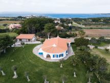 Haus in Calasetta mit Grill und Garten