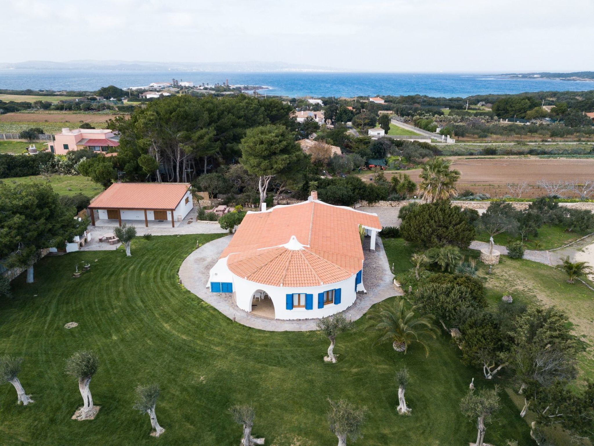 Ferienhaus mit umzäuntem Garten in Calasetta (Italien) und 1 Hund erlaubt