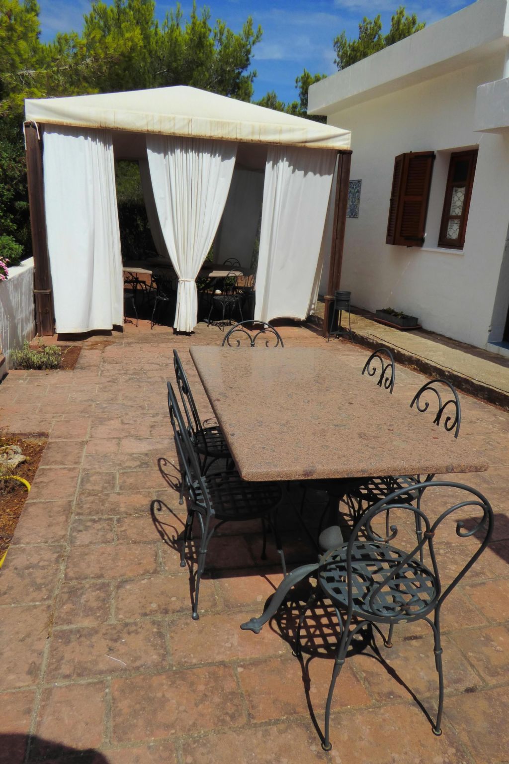 'Luciana' mit Wasserblick-Image-tags.info