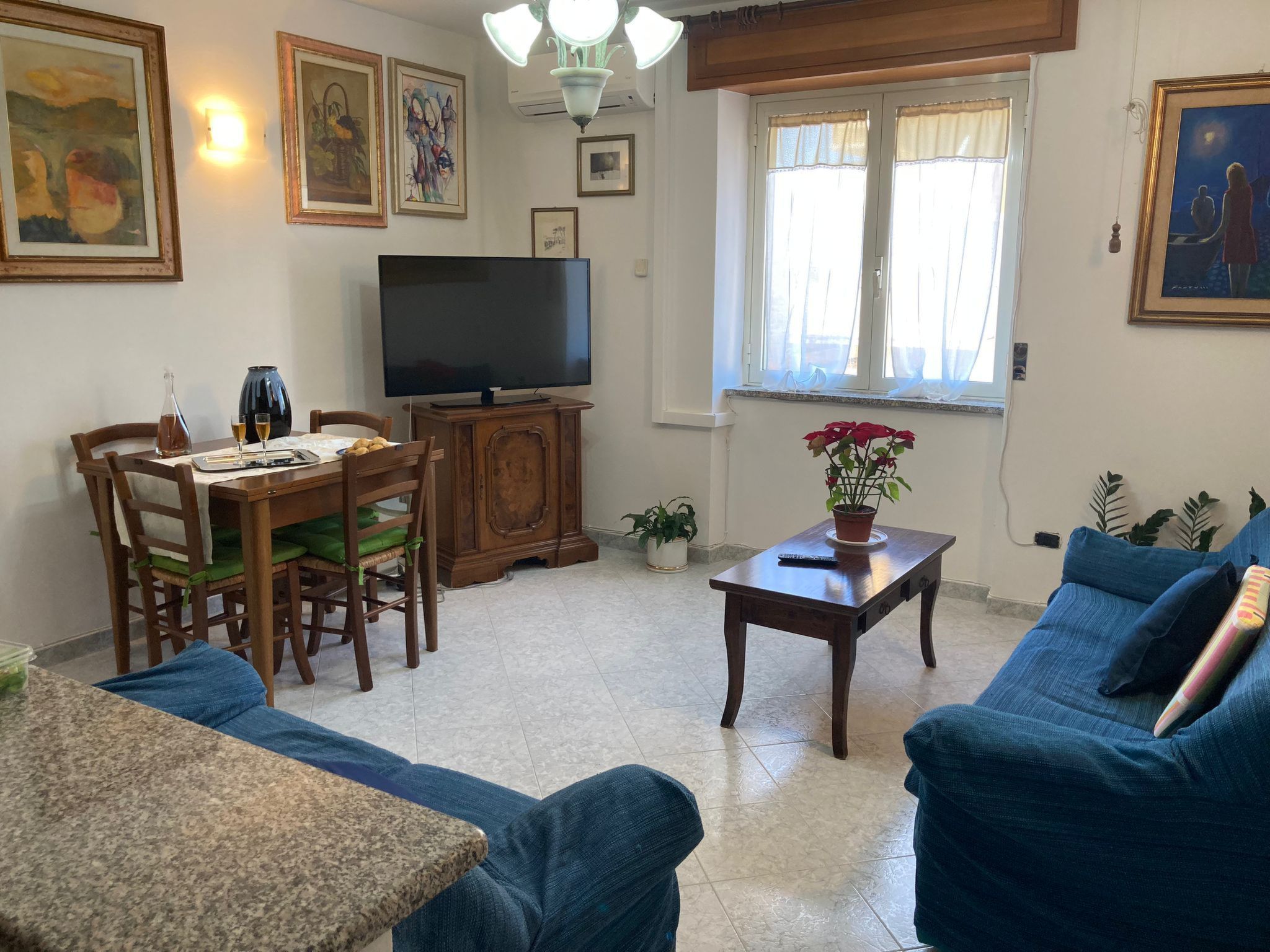 "Via Manin 13" mit Wi-Fi-Image-tags.info