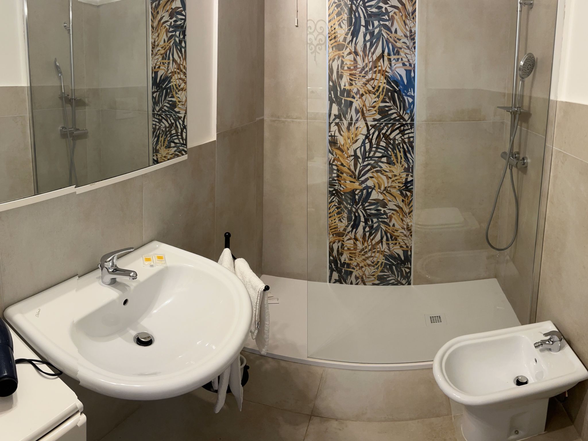 Villa Camilla-Image-tags.info