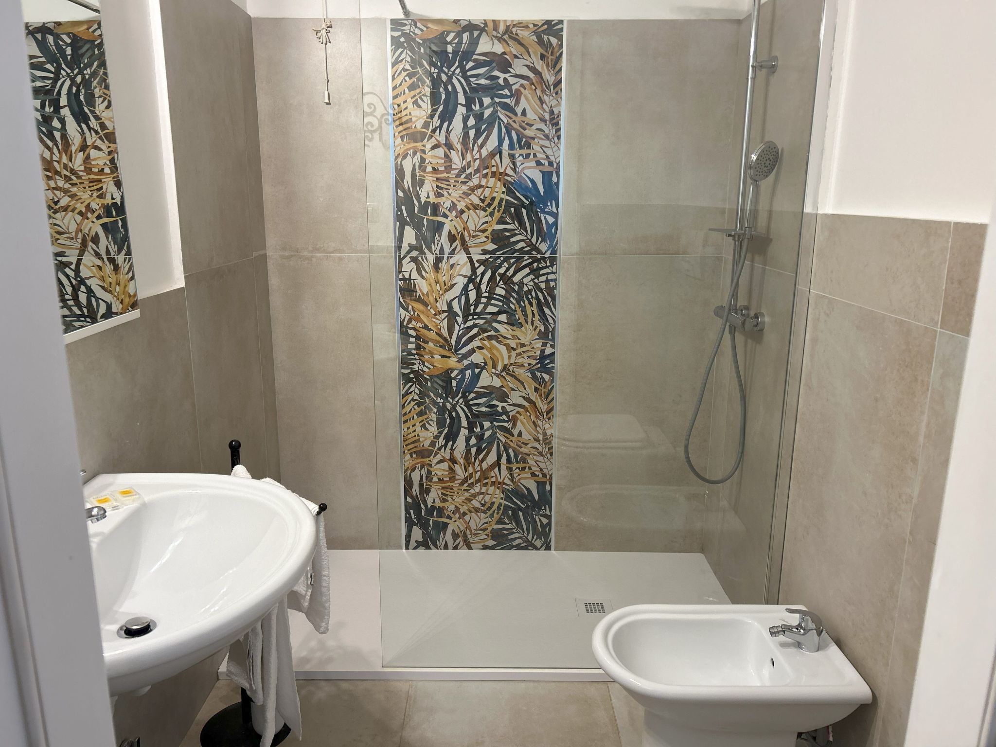 Villa Camilla-Image-tags.info