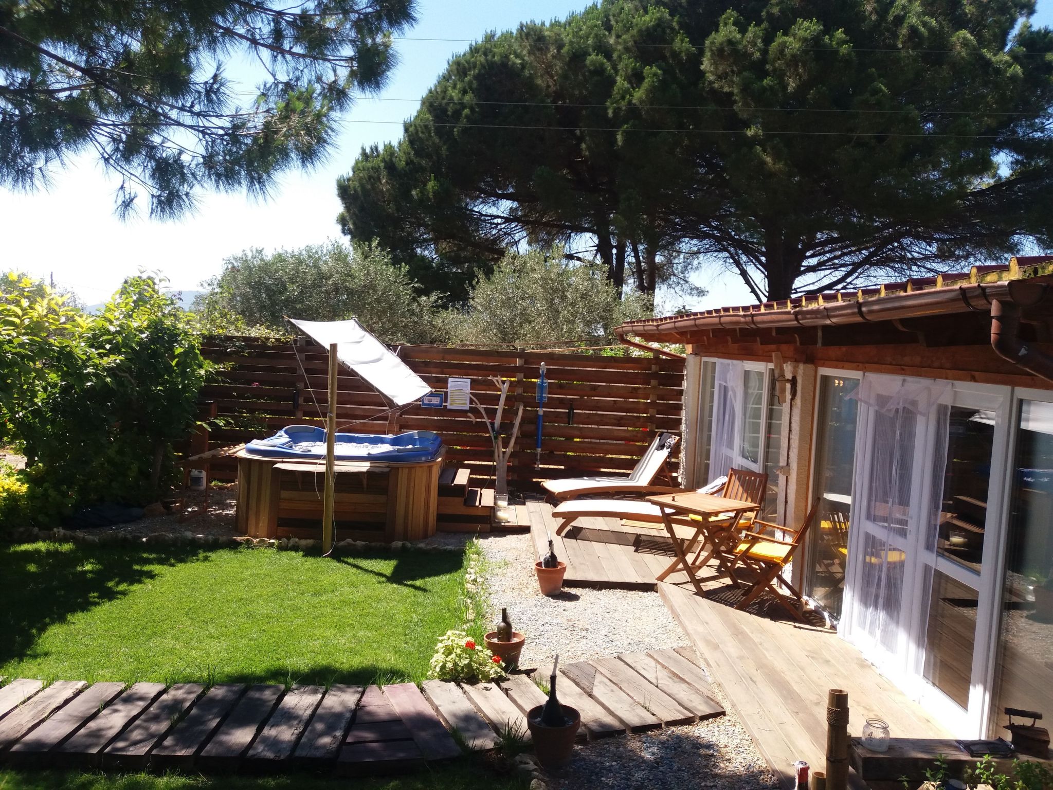 Photo of Schönes Ferienhaus mit Whirlpool