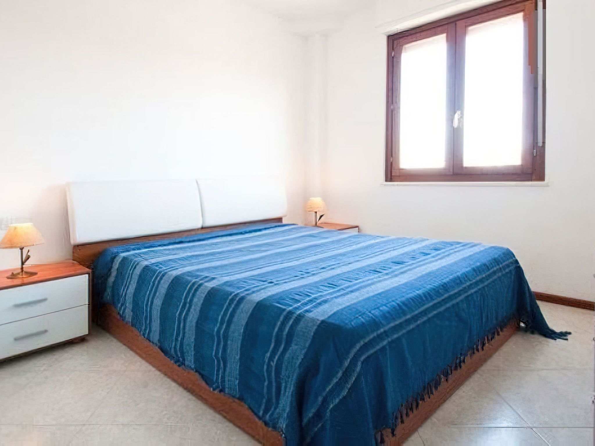 Royal-Image-tags.info