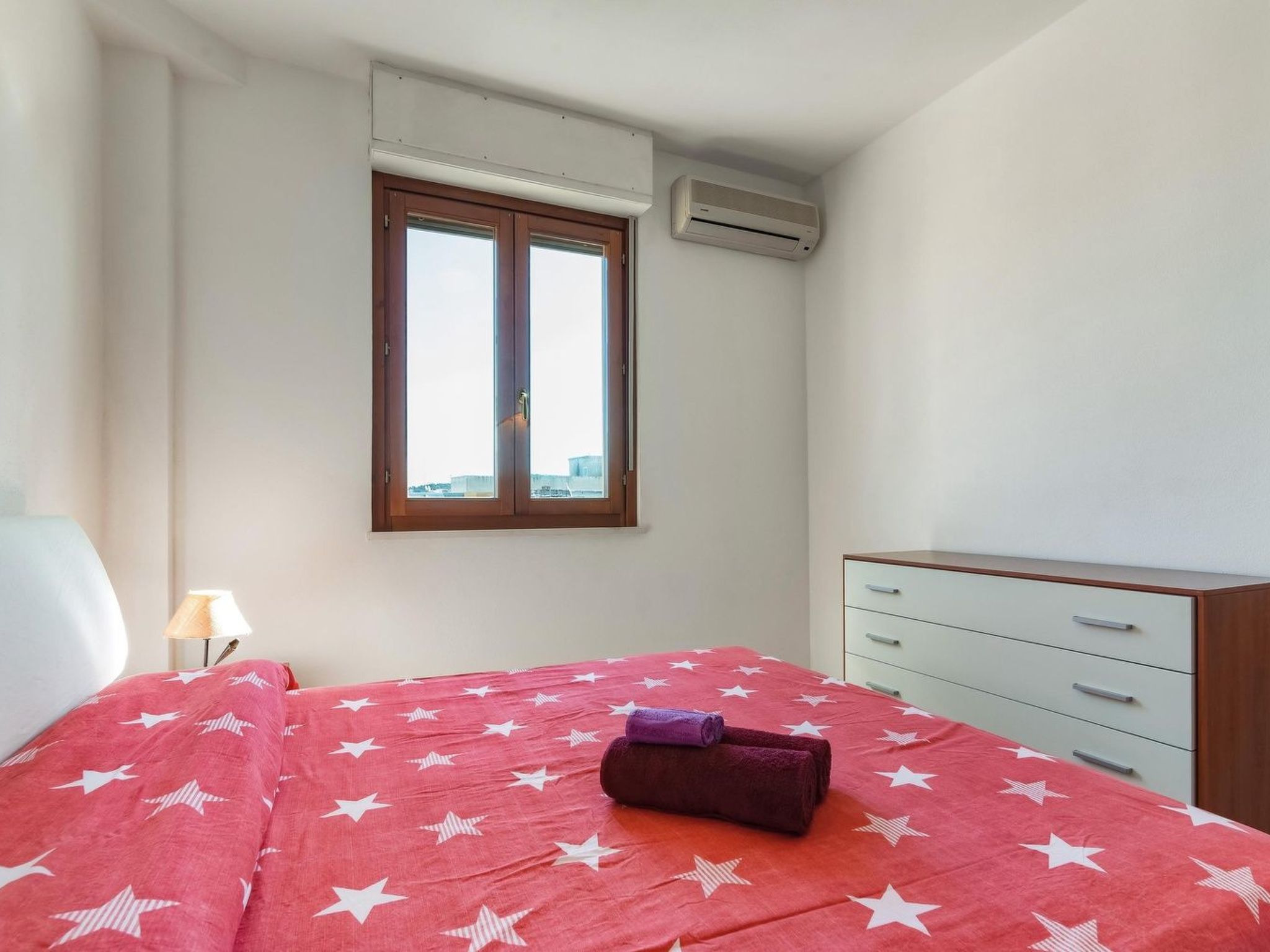 Royal-Image-tags.info