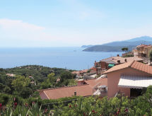 Knus appartement in Capoliveri met tuin, vlakbij het strand van Morcone - thumbnail 1