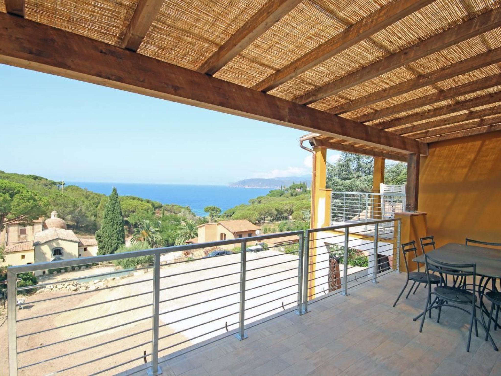 Vakantiehuis met omheinde tuin in Capoliveri (Italië) 1 hond is welkom