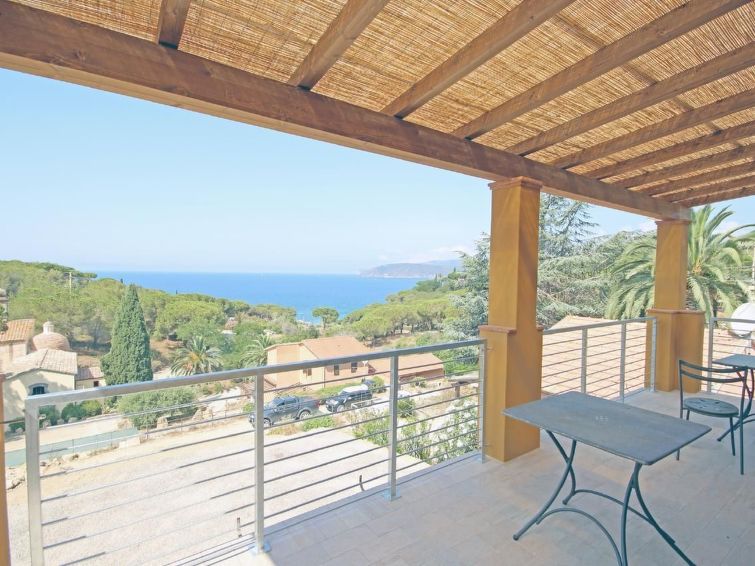 Wohnung 'Villa Artemide' Mit Terrasse - Elba