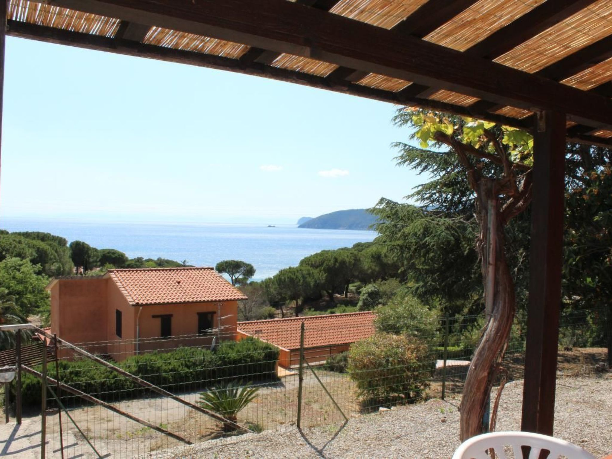 Vakantiehuis met omheinde tuin in Capoliveri (Italië) 1 hond is welkom