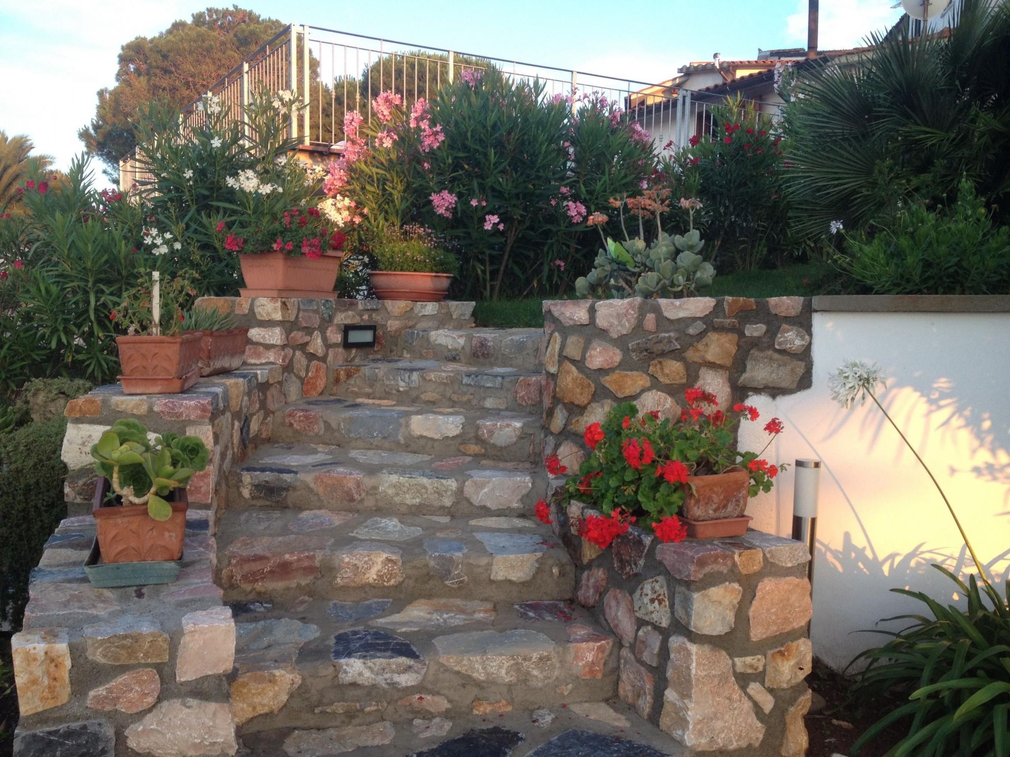 Photo of Wunderschönes Appartement in Capoliveri mit Terrasse, Garten und Grill
