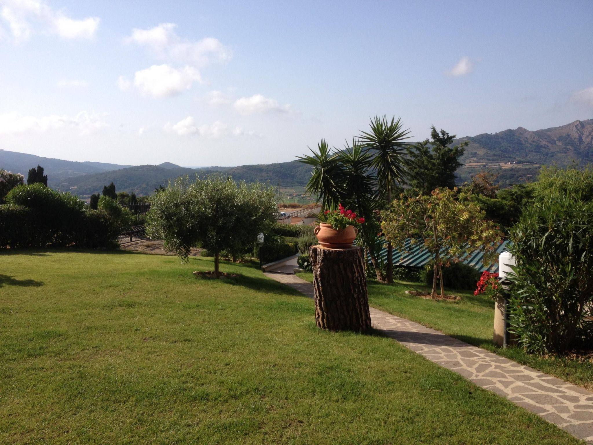 Gemütliches Appartement in Capoliveri mit Grill und Terrasse-Binnen