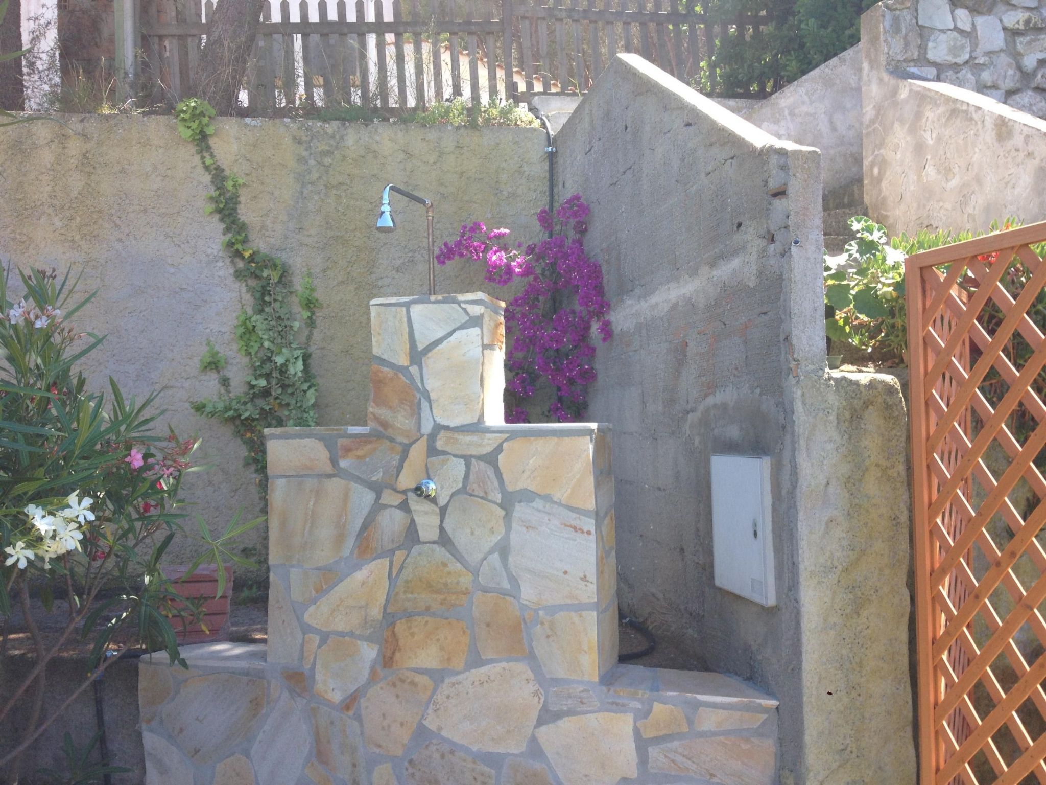 Gemütliches Appartement in Capoliveri mit Grill und Terrasse-Binnen