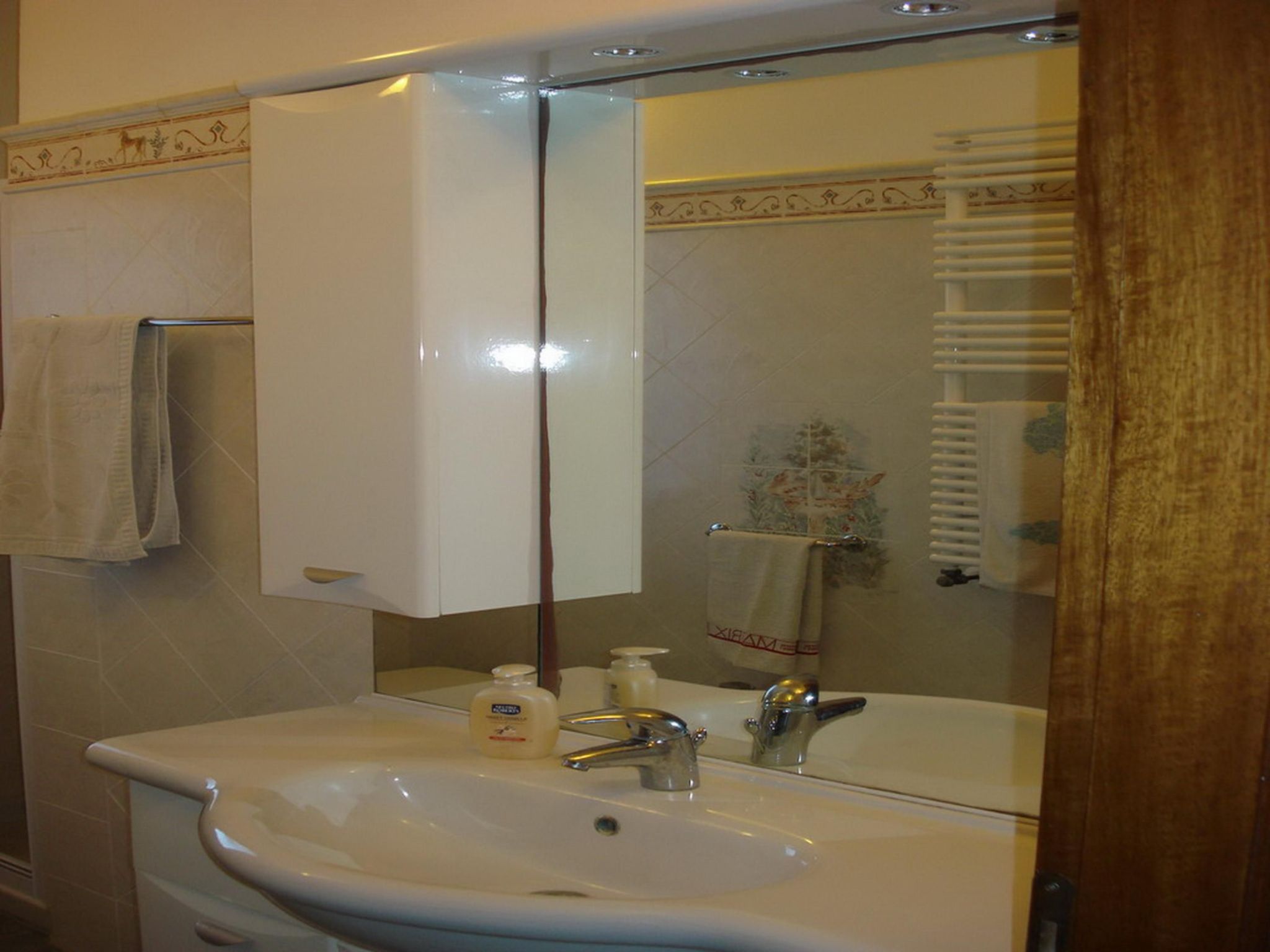 Gemütliches Appartement in Capoliveri mit Grill und Terrasse-Binnen