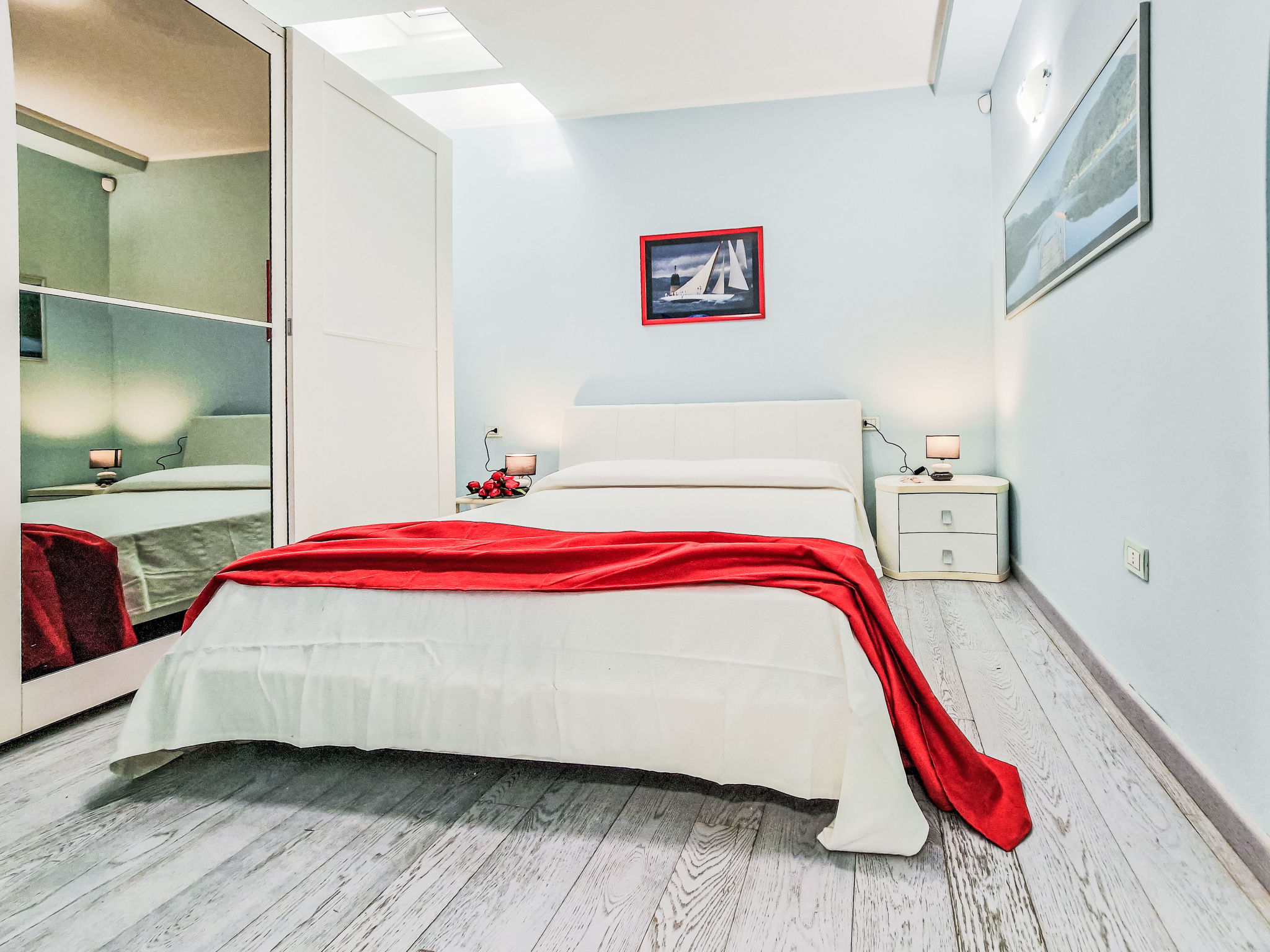 Galatea Exclusive - Binnen