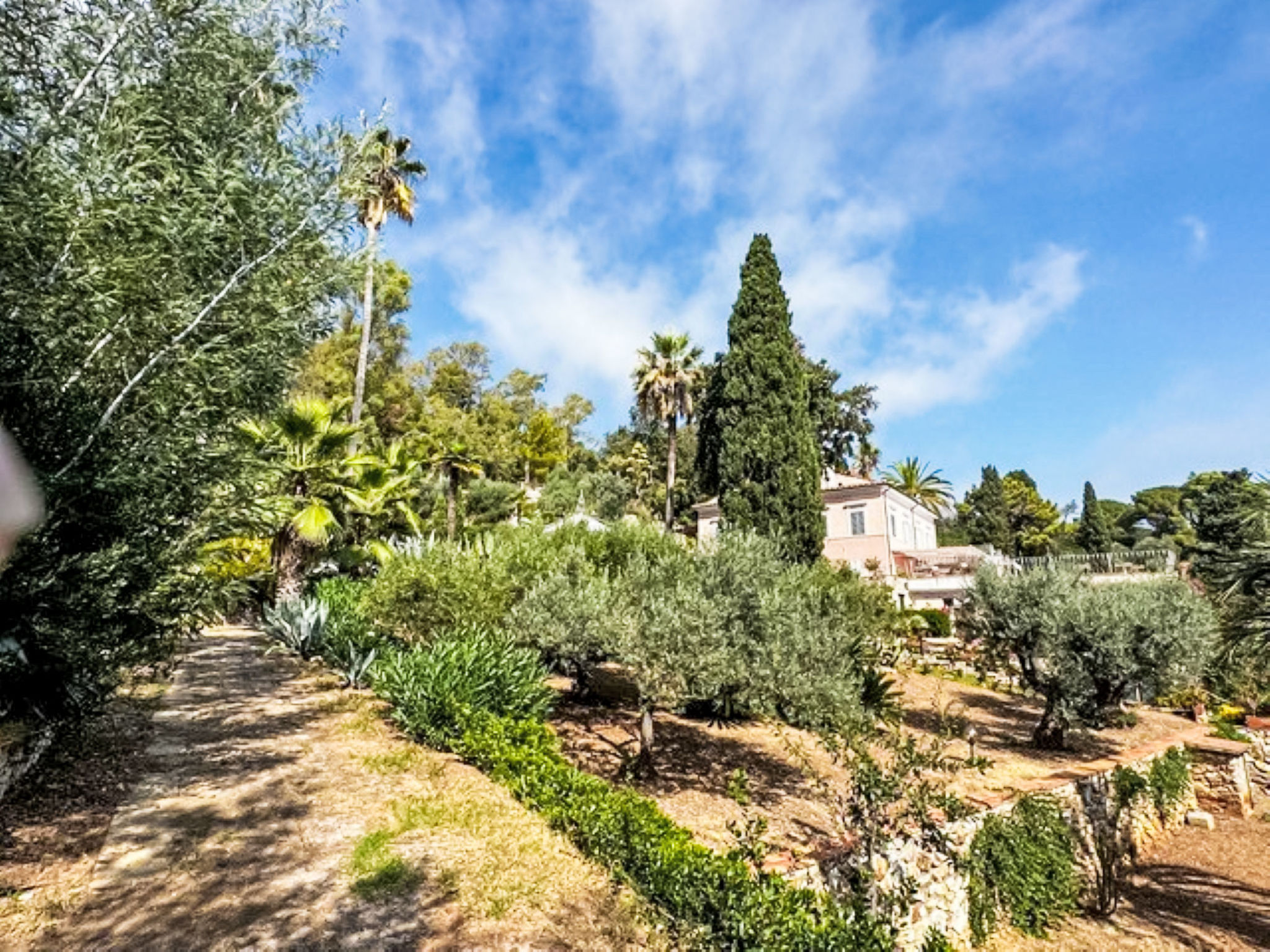 Capo d'Arco-Draußen