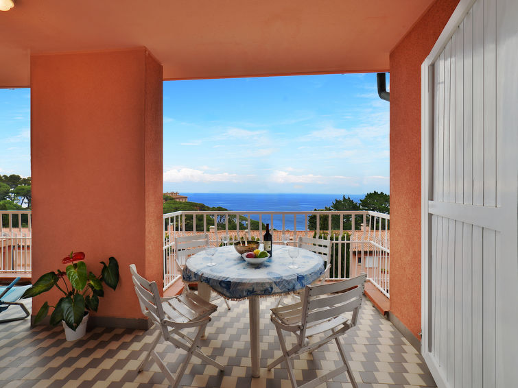 Search and Stay destination Capo D'arco, Toscana - Italy from AU$ 194. Capo d'Arco