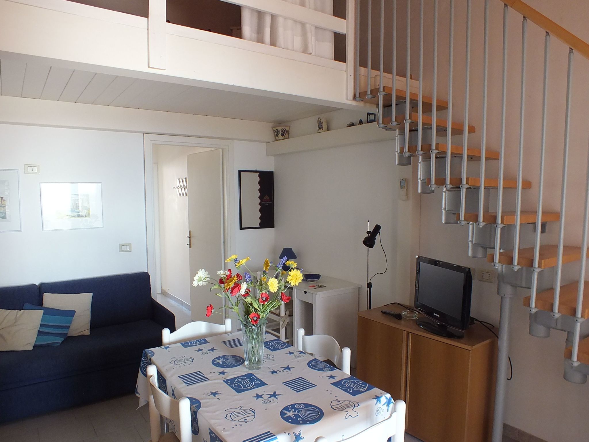 TERRASSENWOHNUNG MIT MEERBLICK-Image-tags.info