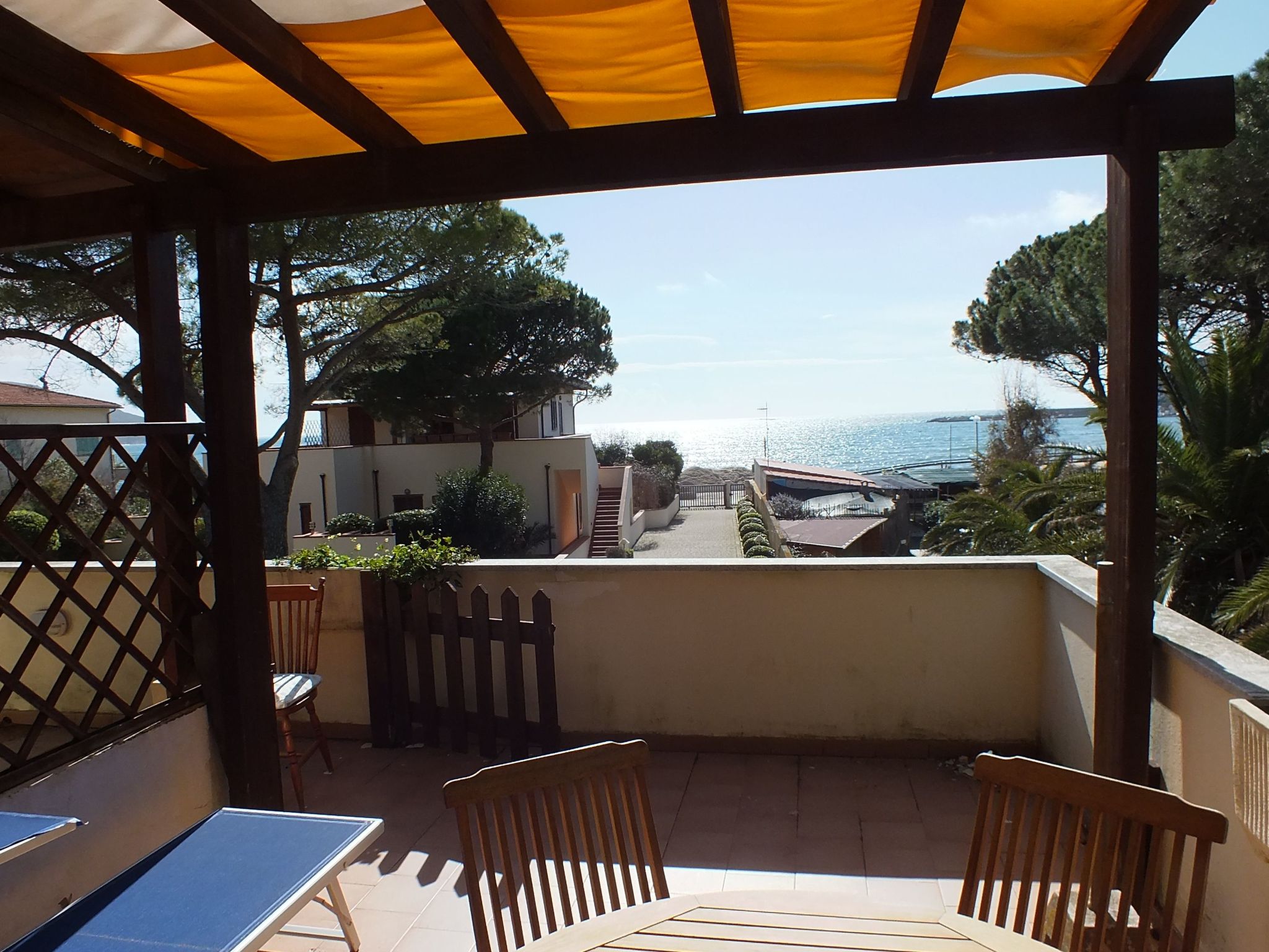 TERRASSENWOHNUNG MIT MEERBLICK-Image-tags.info