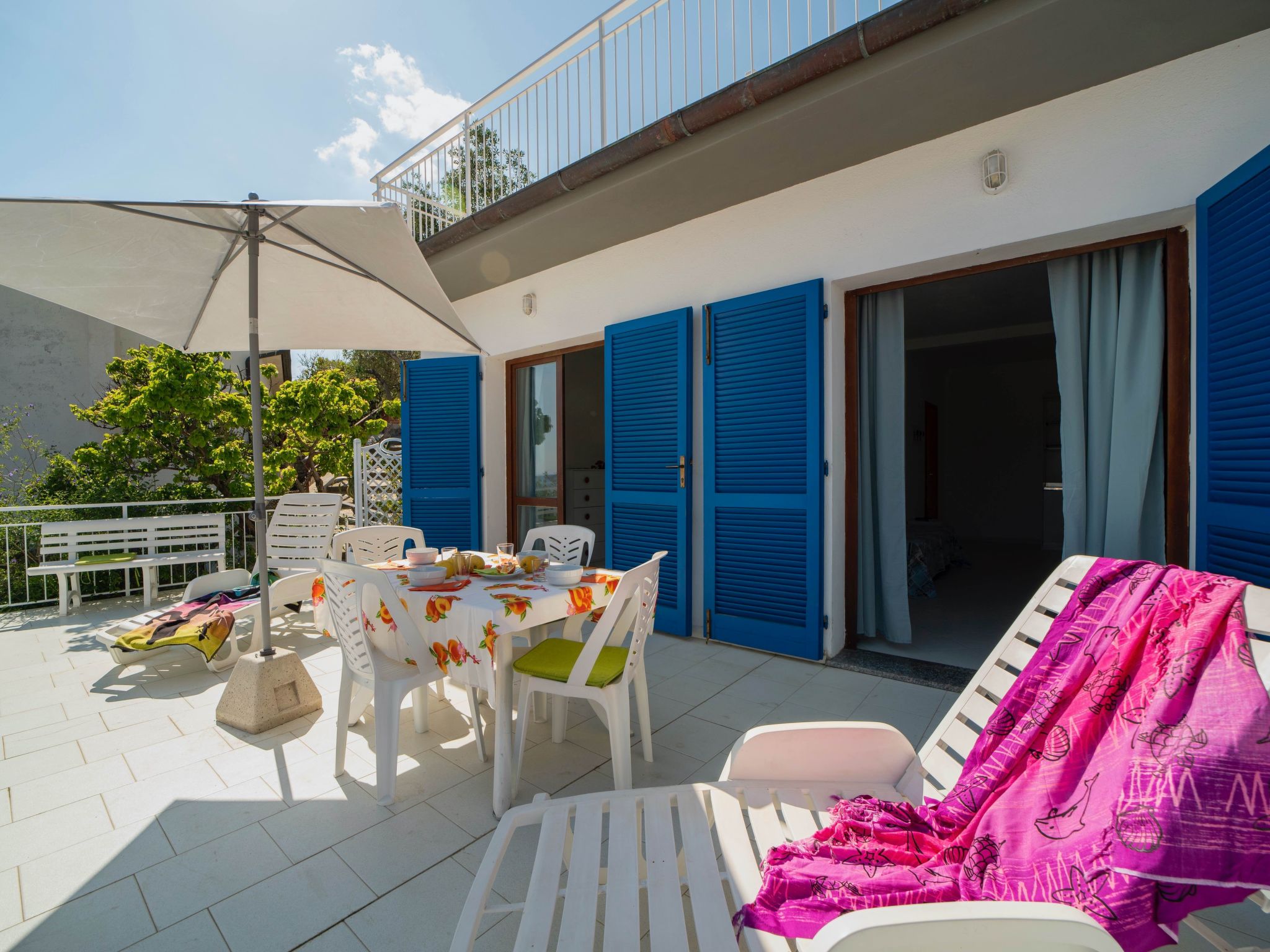 Appartement mit Meerblick-Buiten