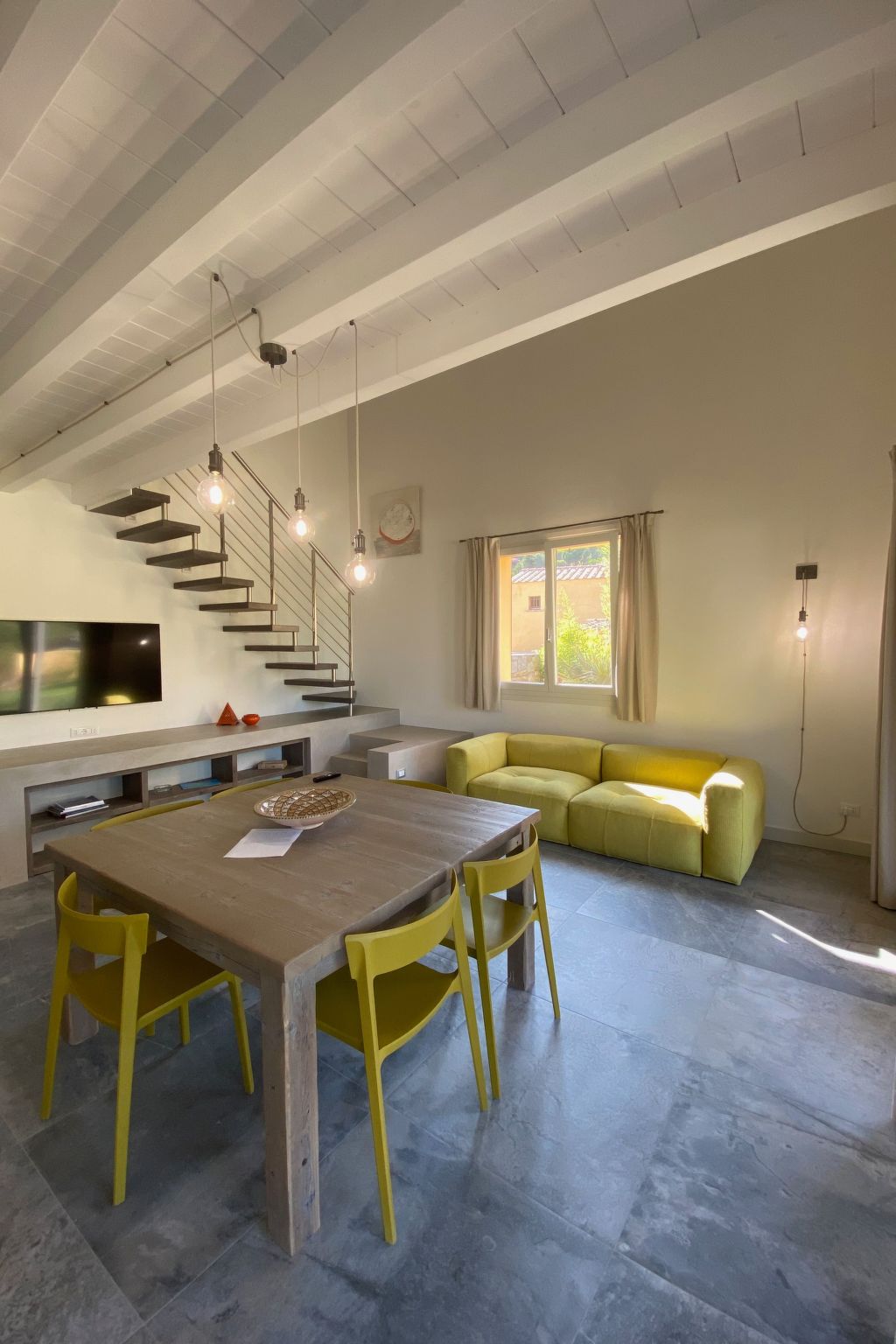 Entspannende Landvilla-Binnen