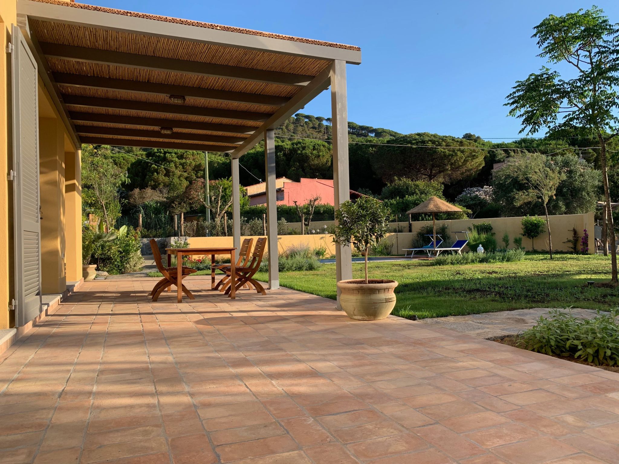 Entspannende Landvilla-Image-tags.info