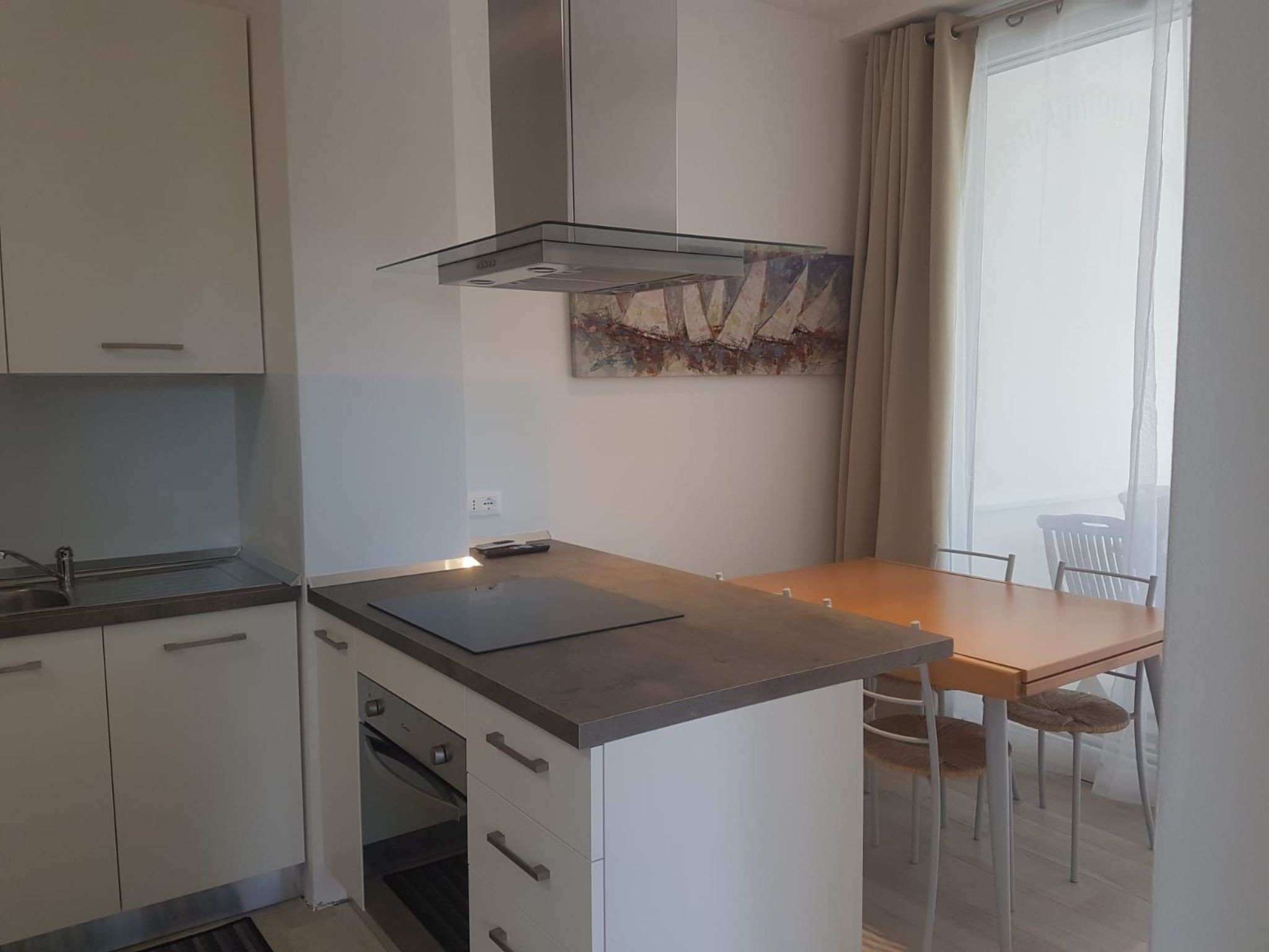 APPARTEMENT MIT MEERBLICK-Image-tags.info