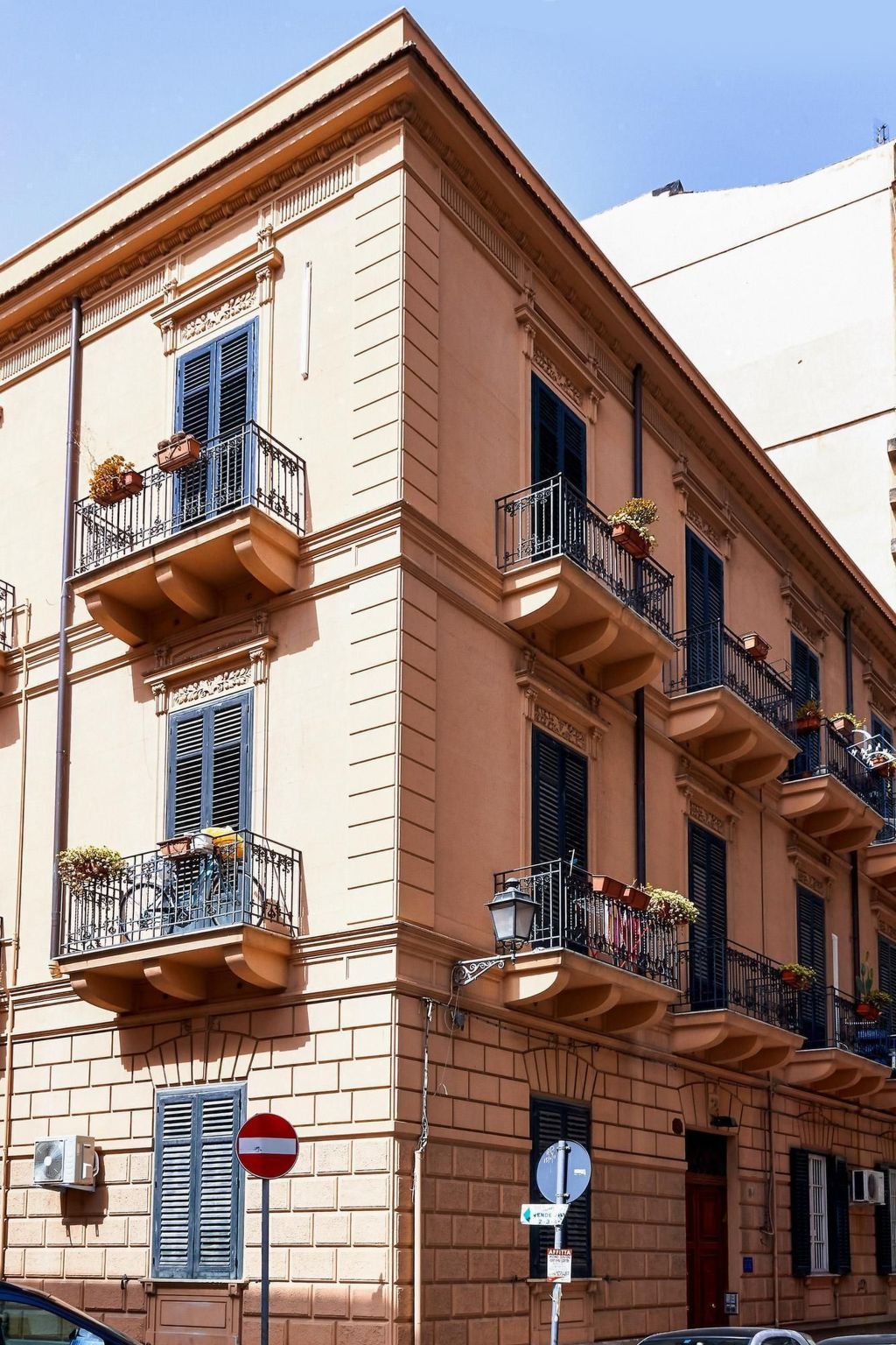 Photo of 'River' mit Wi-Fi