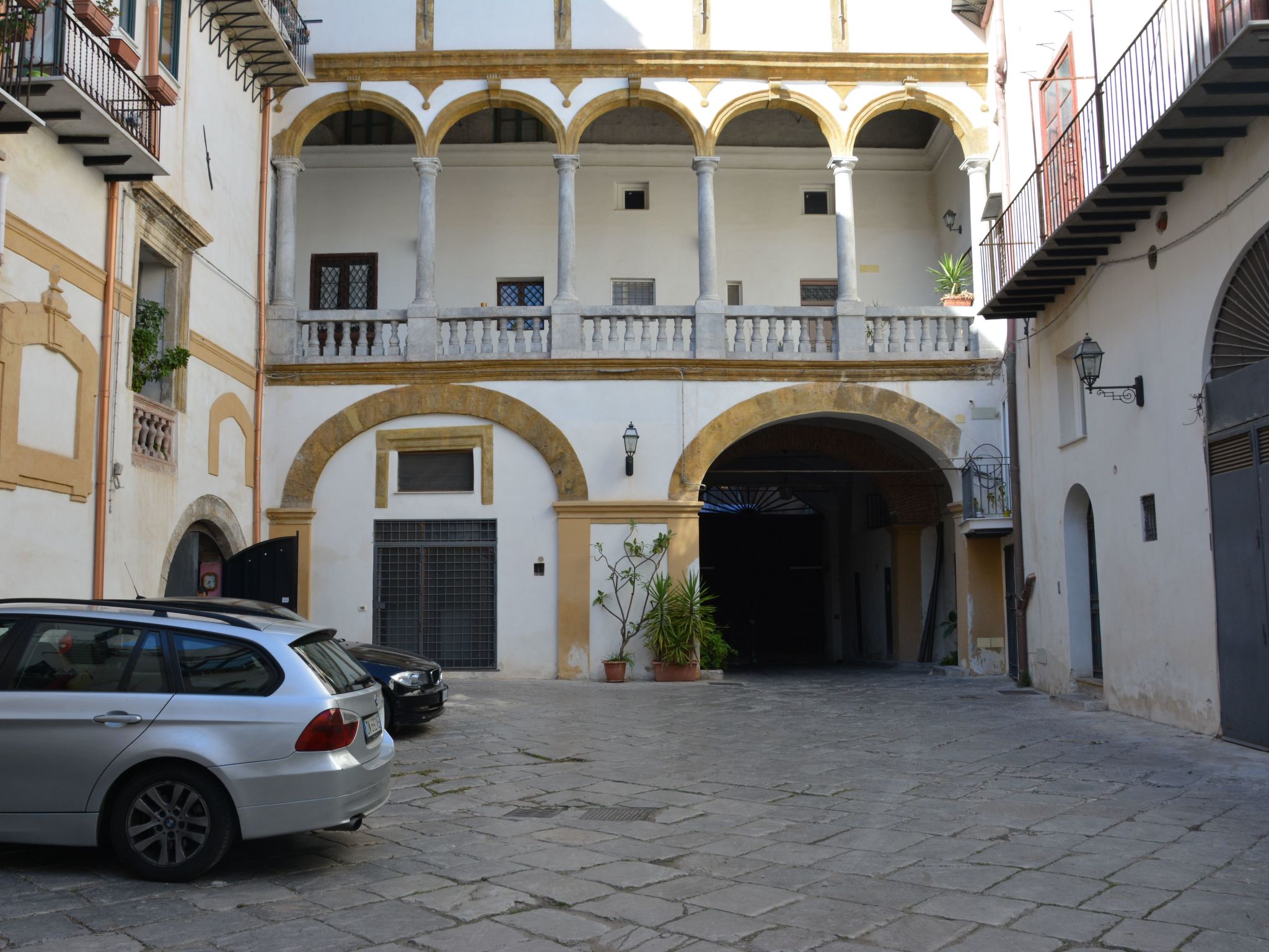 Photo of Wohnung mit Balkon