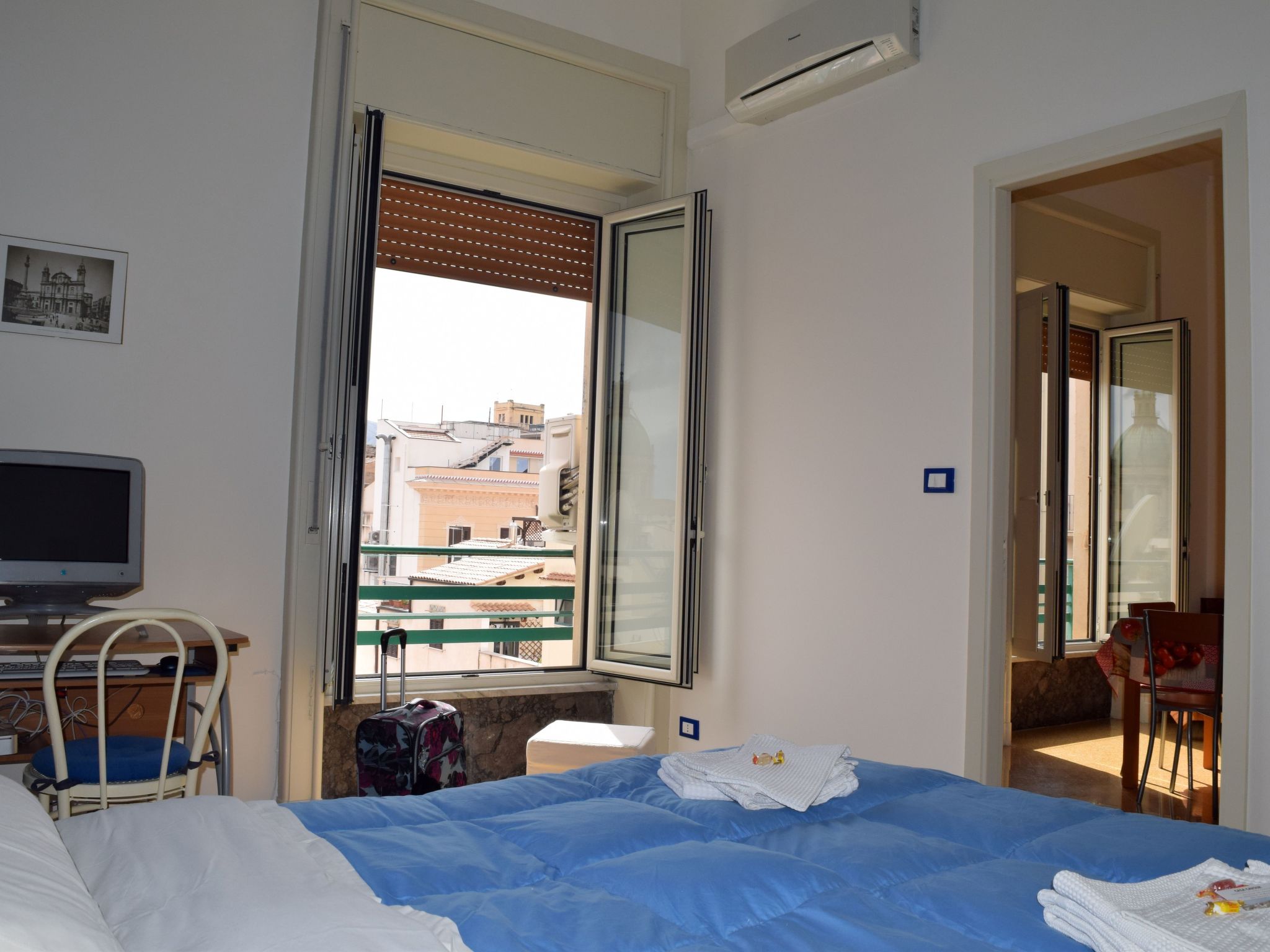 Wohnung im Stadtzentrum von Palermo, nur einen Steinwurf vom Teatro Massimo ent-Binnen