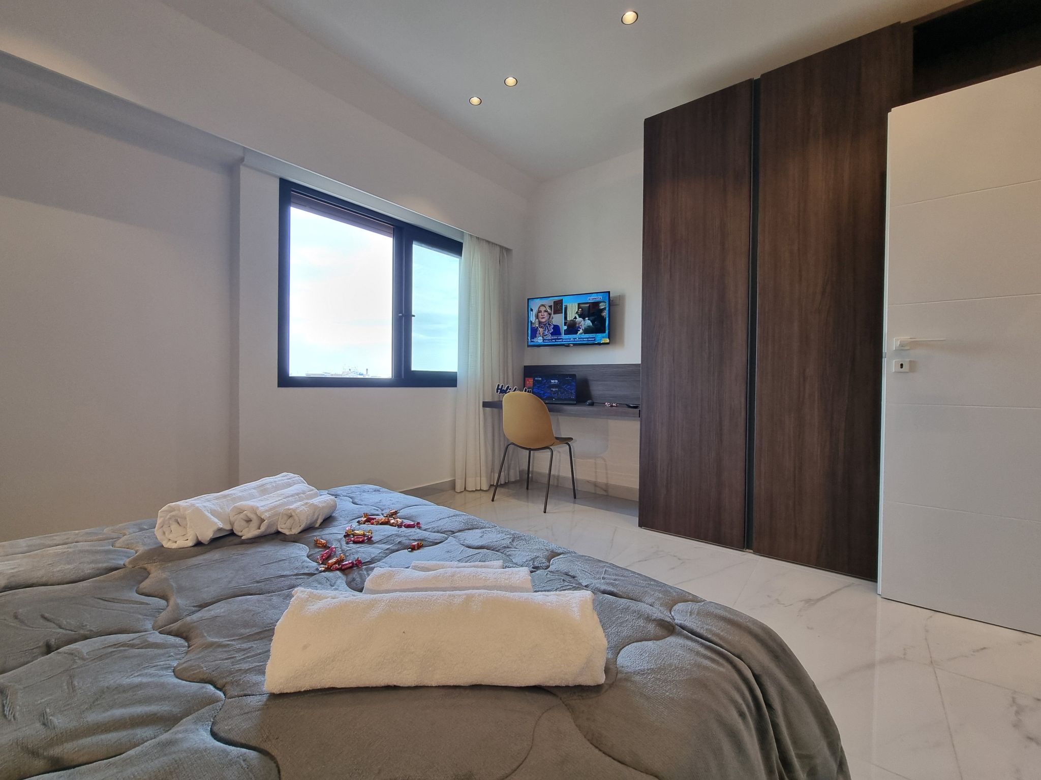 MaXelA Penthouse Grey-Dedans