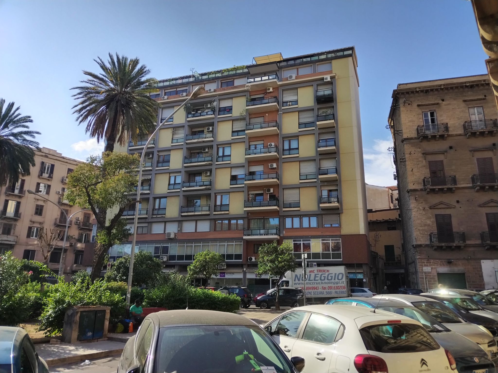 Photo of MaXelA Penthouse Grey