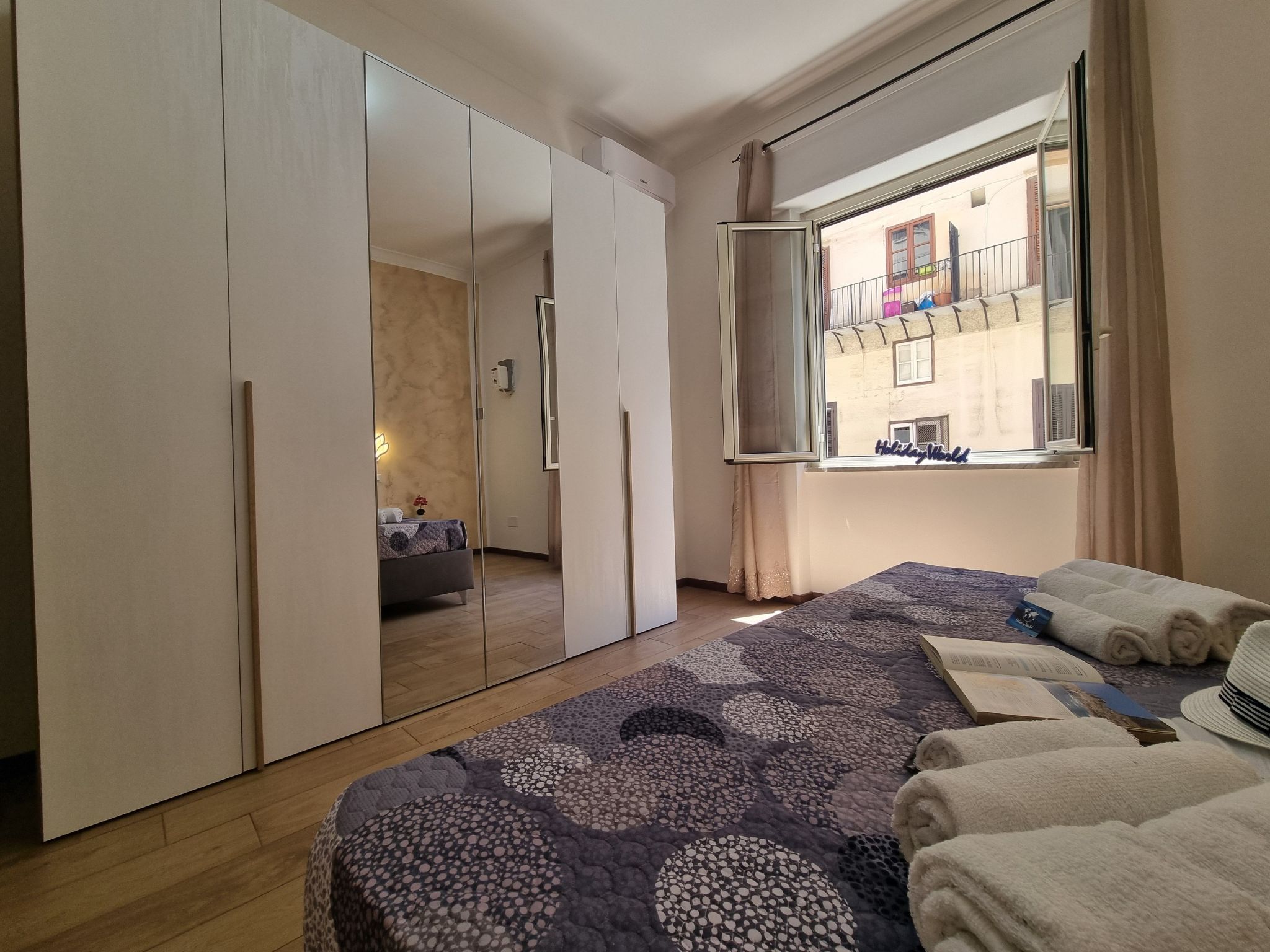 Kala Flat von Holiday World-Image-tags.info