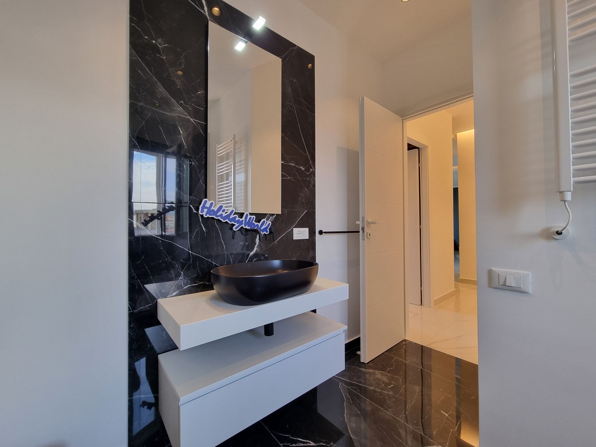 MaXelA Penthouse by Holiday World-Image-tags.info