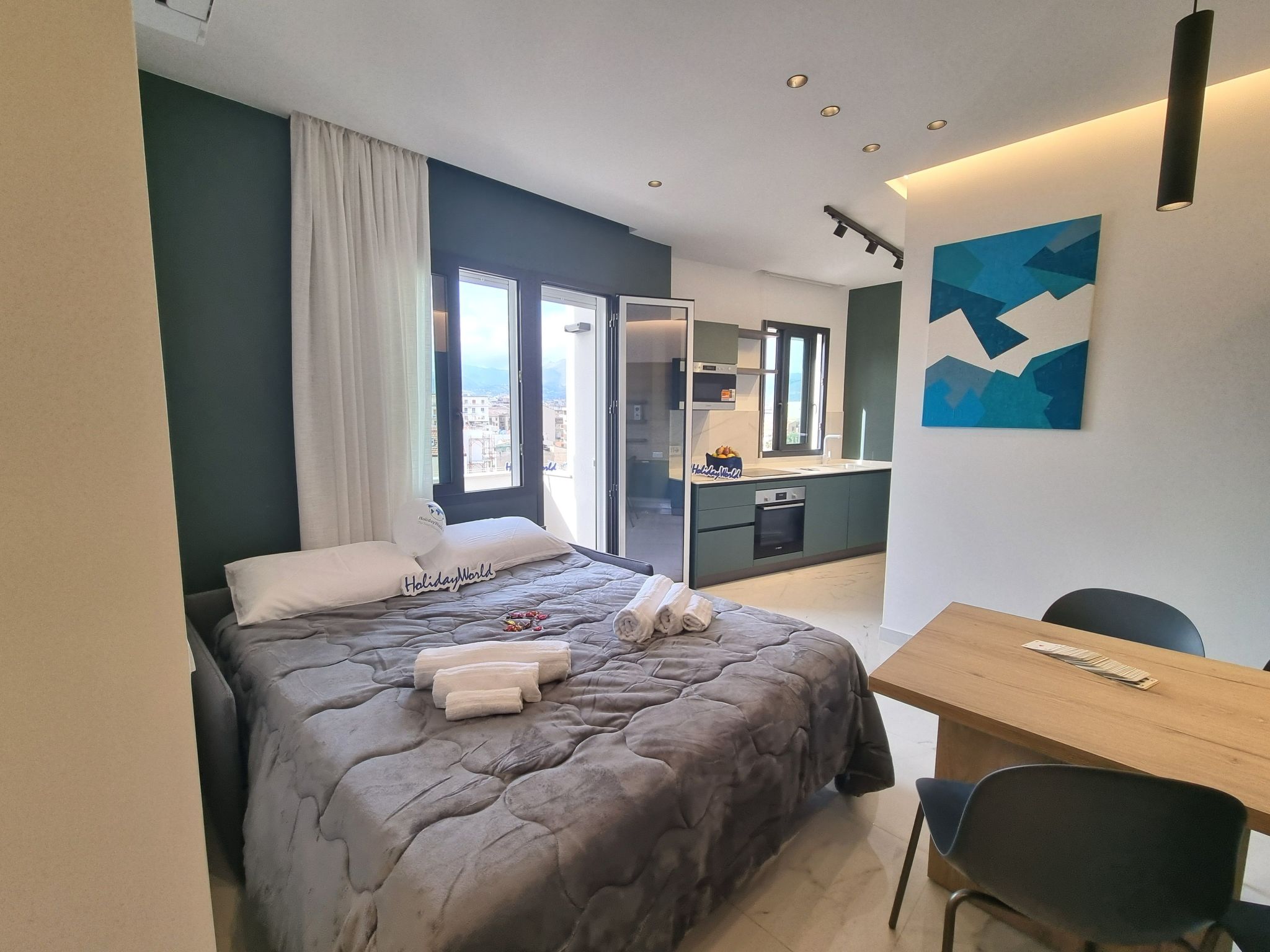 MaXelA Penthouse by Holiday World-Image-tags.info