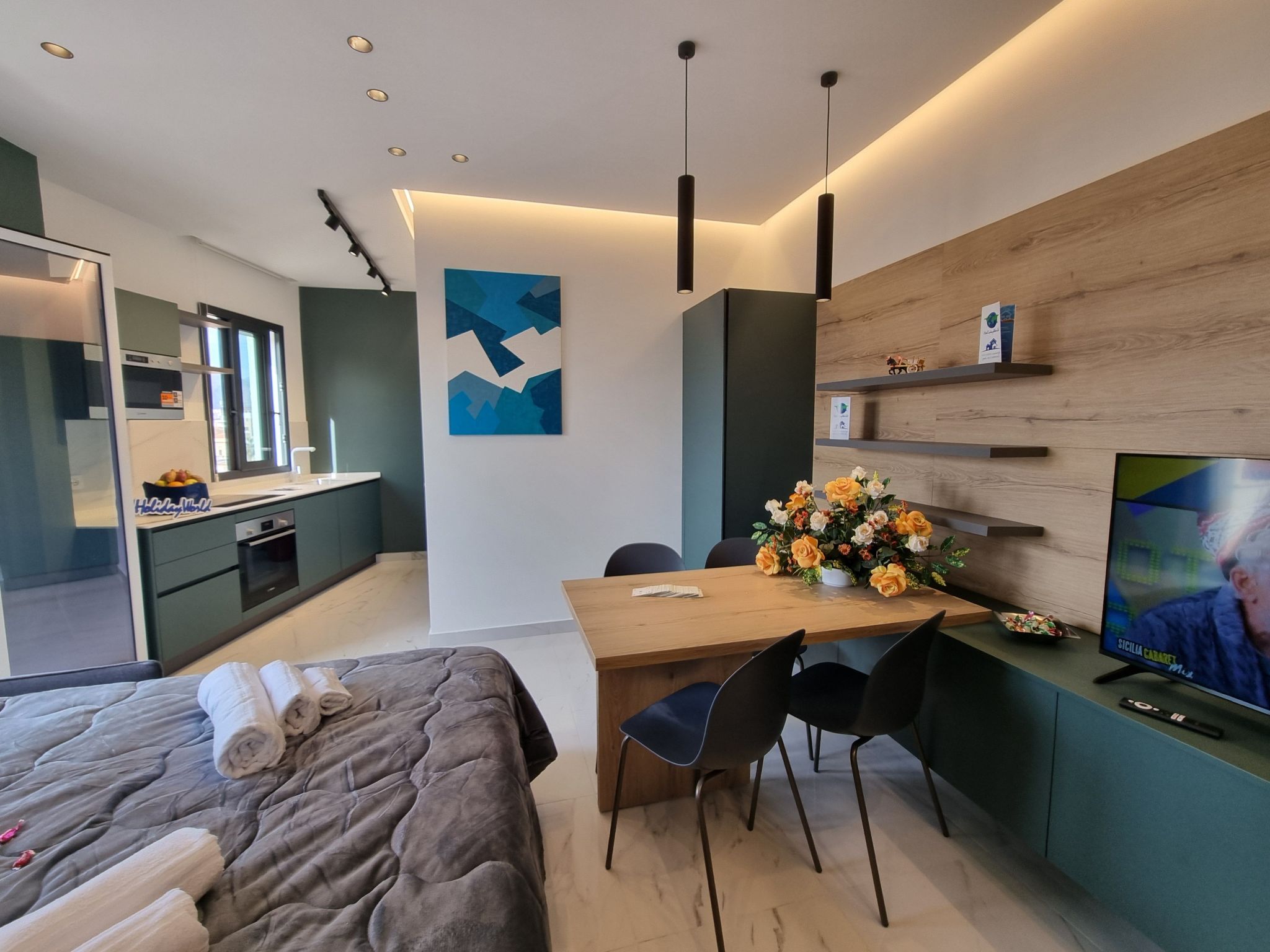 MaXelA Penthouse by Holiday World-Image-tags.info