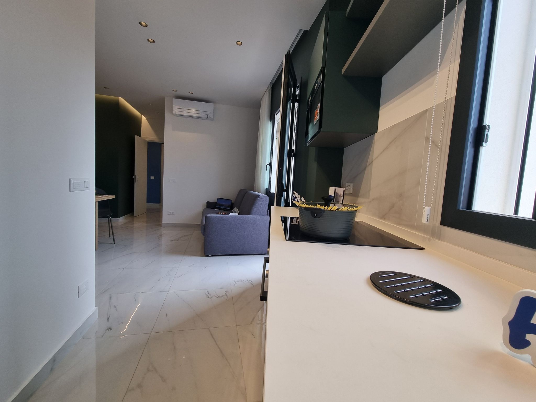 MaXelA Penthouse Green-Dedans