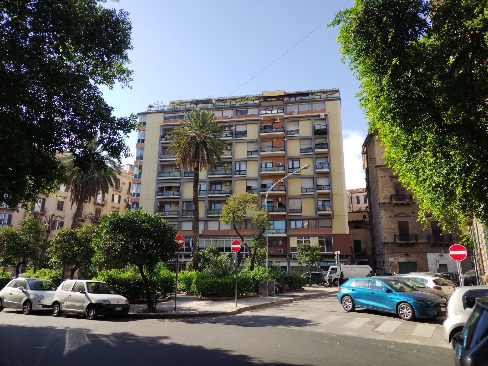 Photo of MaXelA Penthouse Green