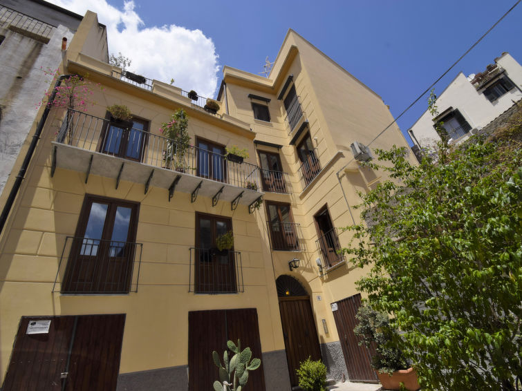 Cortiletto Apartment in Palermo