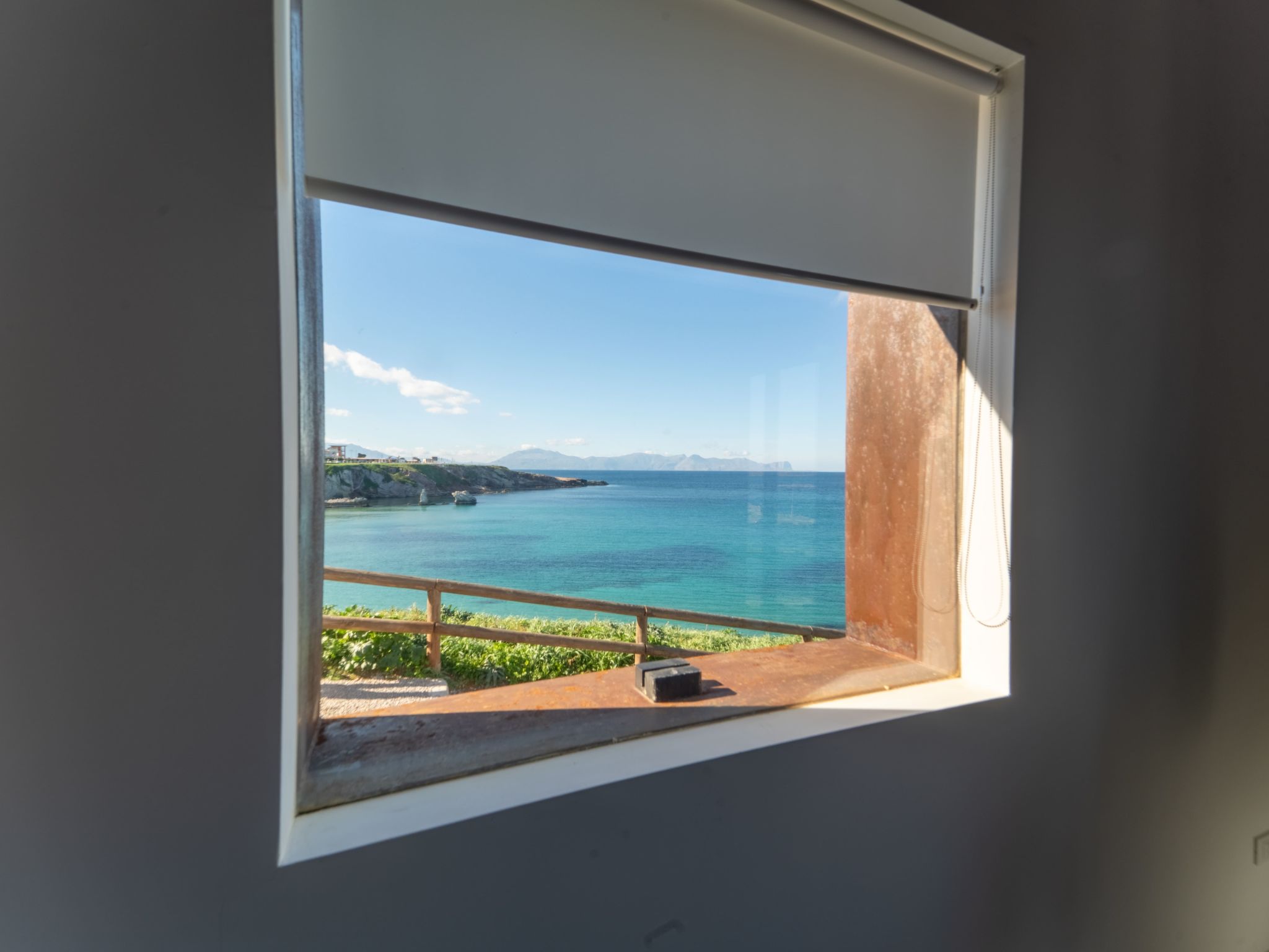 Luxuriöse Flucht mit Meerblick