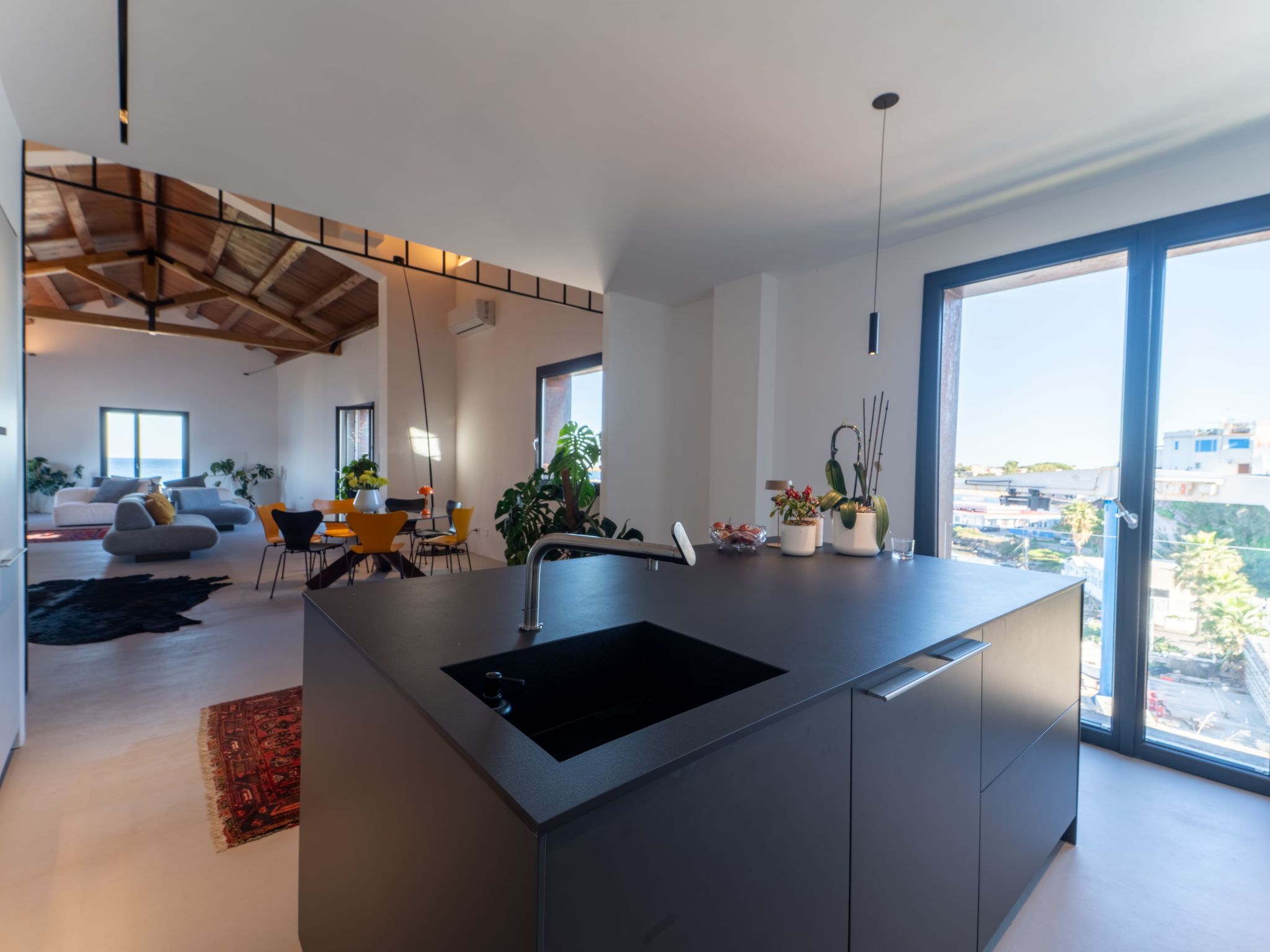 Luxuriöse Flucht mit Meerblick-Binnen