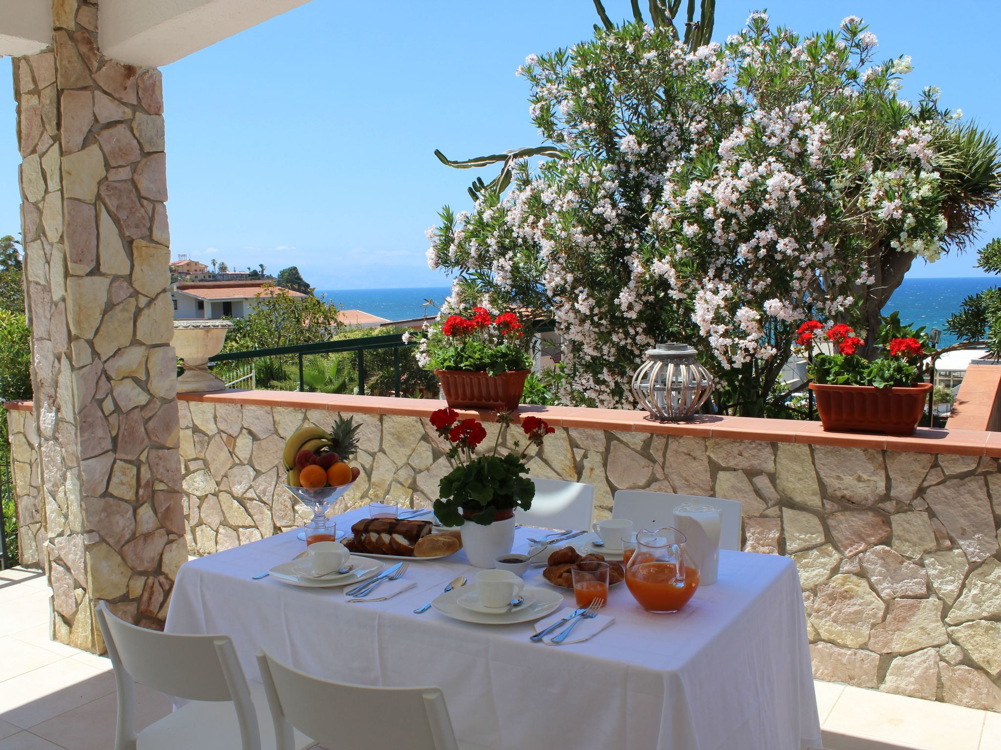 Nur 100 m vom Meer entfernt... mit Privatparkplatz