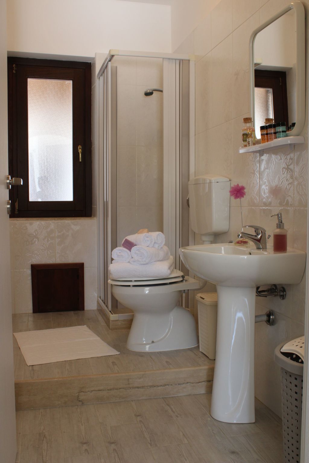 Nur 100 m vom Meer entfernt... mit Privatparkplatz-Image-tags.info