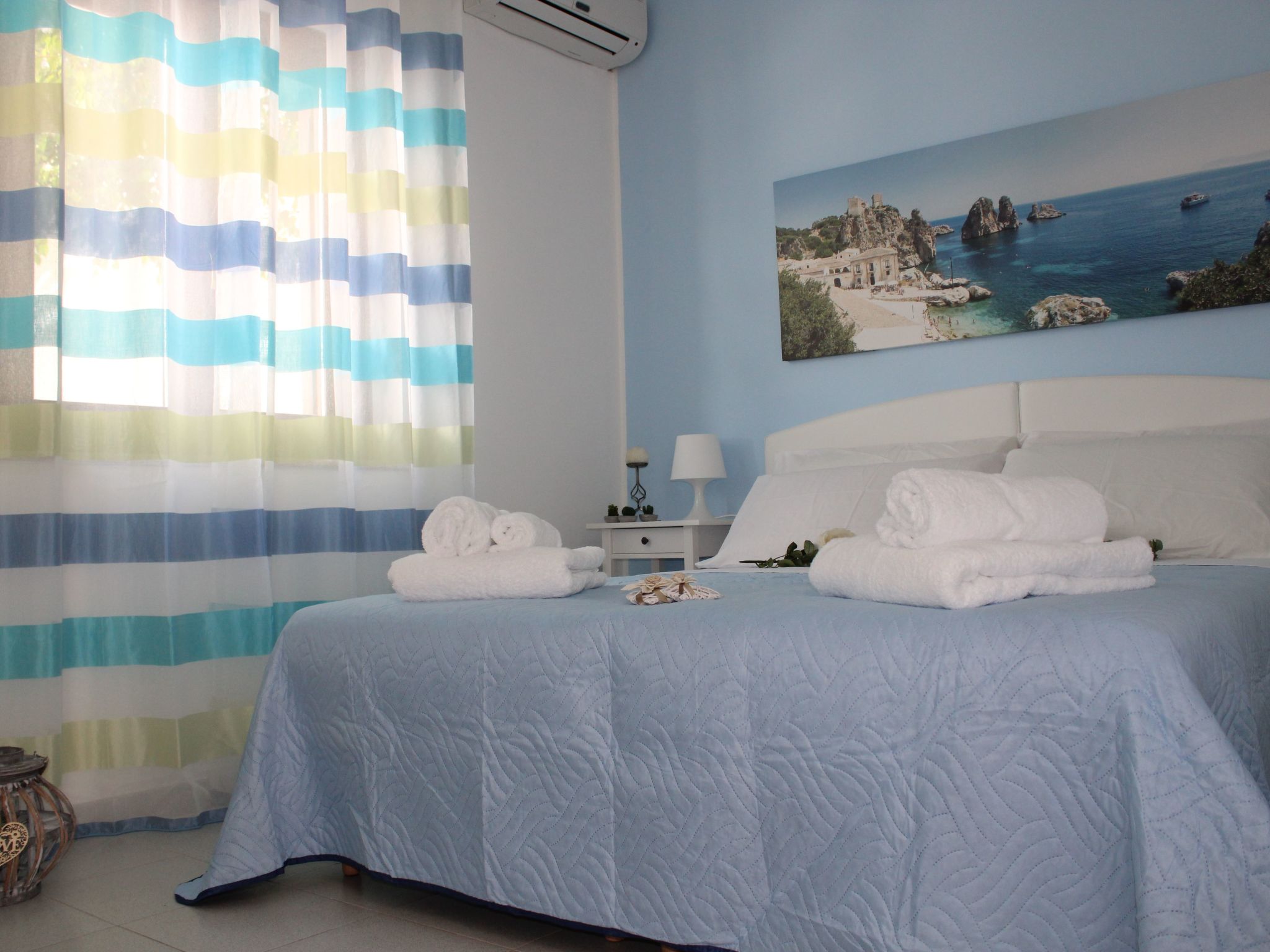 Nur 100 m vom Meer entfernt... mit Privatparkplatz-Image-tags.info